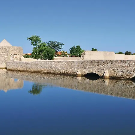 Beautiful In With Kitchen Appartamento Nin