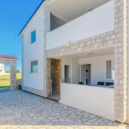 Beautiful In With Kitchen Appartamento