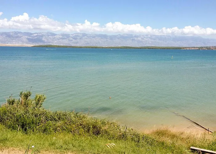 Beautiful In With Kitchen דירה *