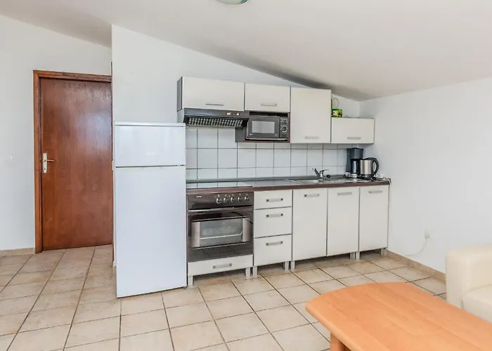 דירה Beautiful In With Kitchen נין