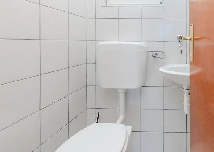 דירה Beautiful In With Kitchen נין