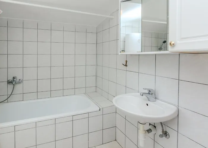 Beautiful In With Kitchen *