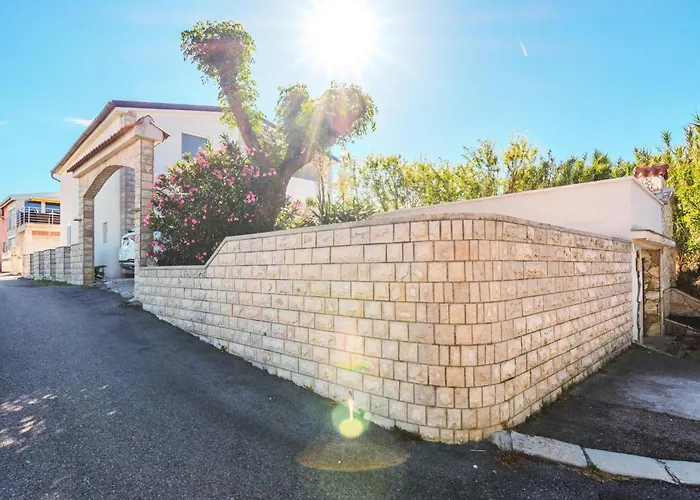 Beautiful In With Kitchen